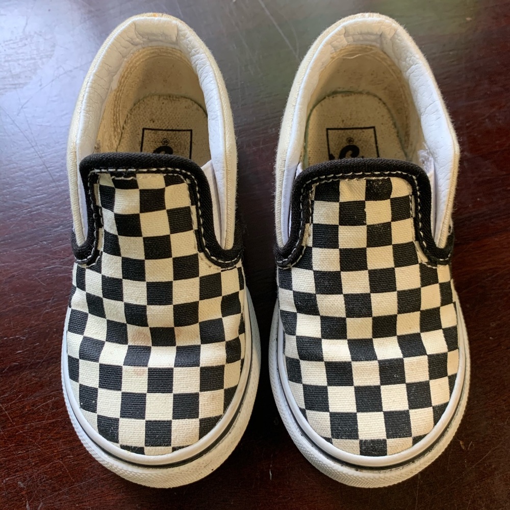 toddler checkered vans size 6